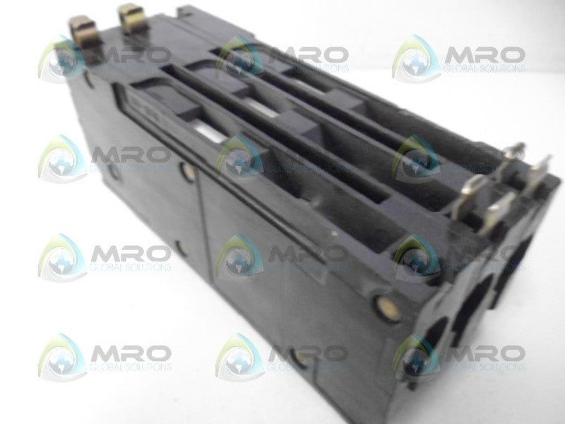 SQUARE D QIL330 CIRCUIT BREAKER 3 POLE 30AMP *USED*