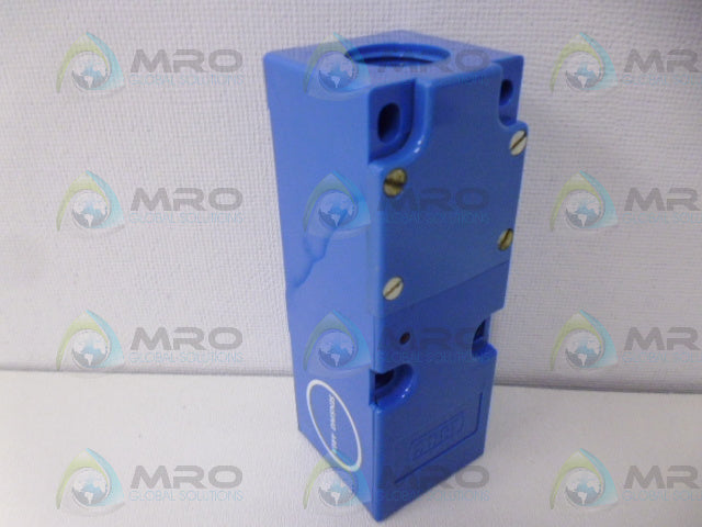 ISSC L40-A125 SOLID STATE PROXIMITY LIMIT SWITCH *NEW IN BOX*