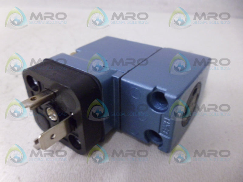 MAC PME-501JJ PNEUMATIC VALVE *NEW IN BOX*