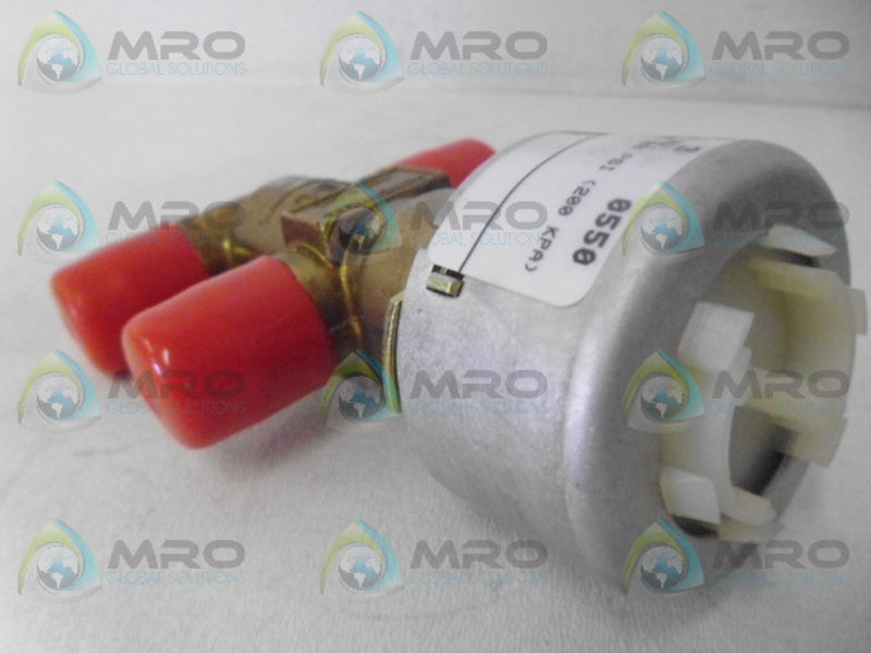 HONEYWELL VP526A1019  PNEUMATIC UNITARY 3-WAY VALVE *NEW IN BOX*