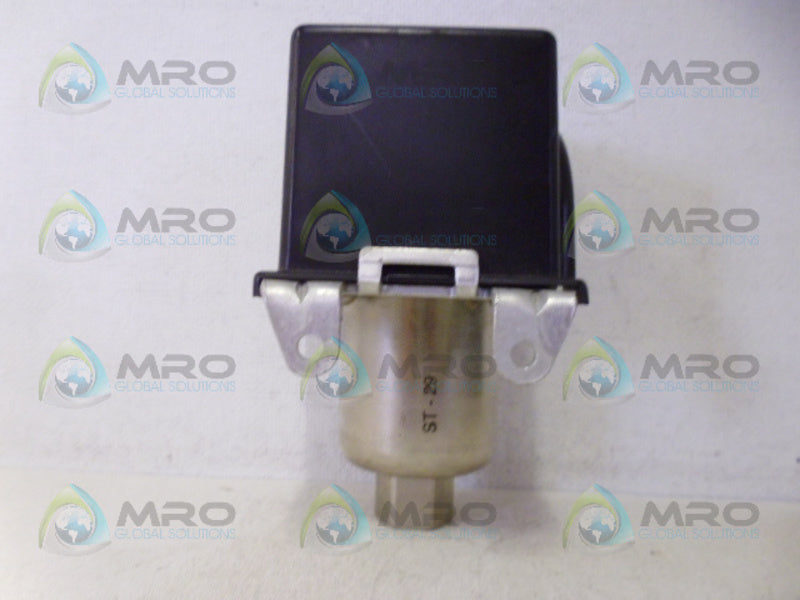 UNITED ELECTRIC J54-126 PRESSURE SWITCH *NEW NO BOX*