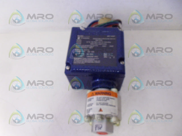 ITT 100P12C6 PRESSURE SWITCH *NEW IN BOX*