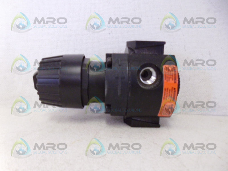 WILKERSON R16-02-L00 REGULATOR *NEW IN BOX*