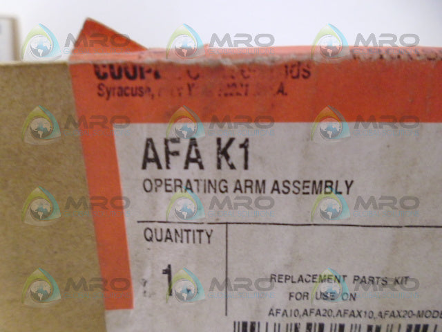 CROUSE-HINDS AFAK1 OPERATING ARM ASSMBLY *NEW IN BOX*