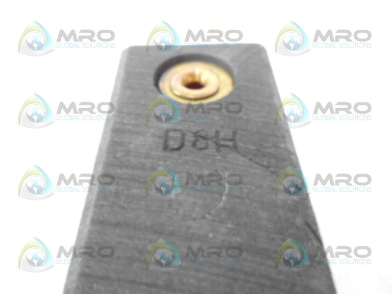 INDUSTRIAL MRO D8H CARBON BRUSH *NEW NO BOX*