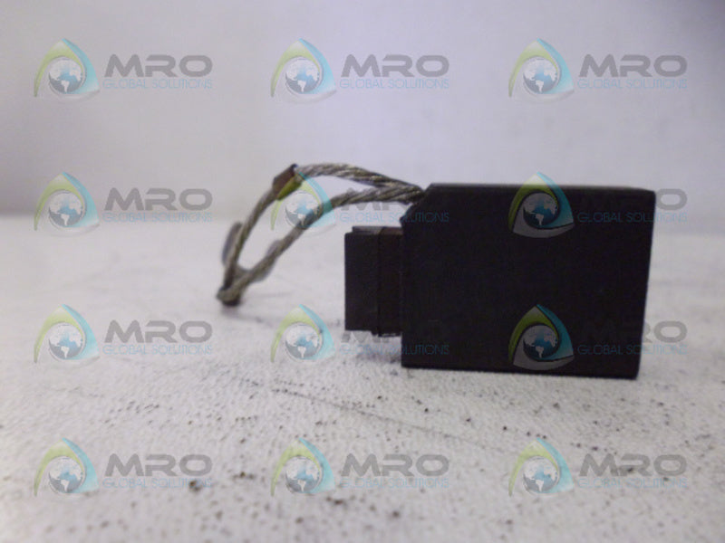 INDUSTRIAL MRO P902 CARBON BRUSH *NEW NO BOX*