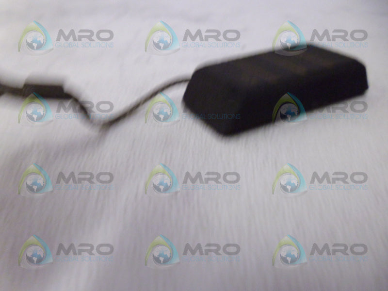 INDUSTRIAL MRO RE8305AAA CARBON BRUSH *NEW NO BOX*