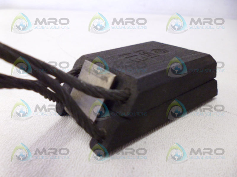 INDUSTRIAL MRO EH T563 CARBON BRUSH *NEW NO BOX*