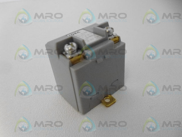 IDEC TWD-0126 PILOT LIGHT TRANSFORMER *NEW NO BOX*