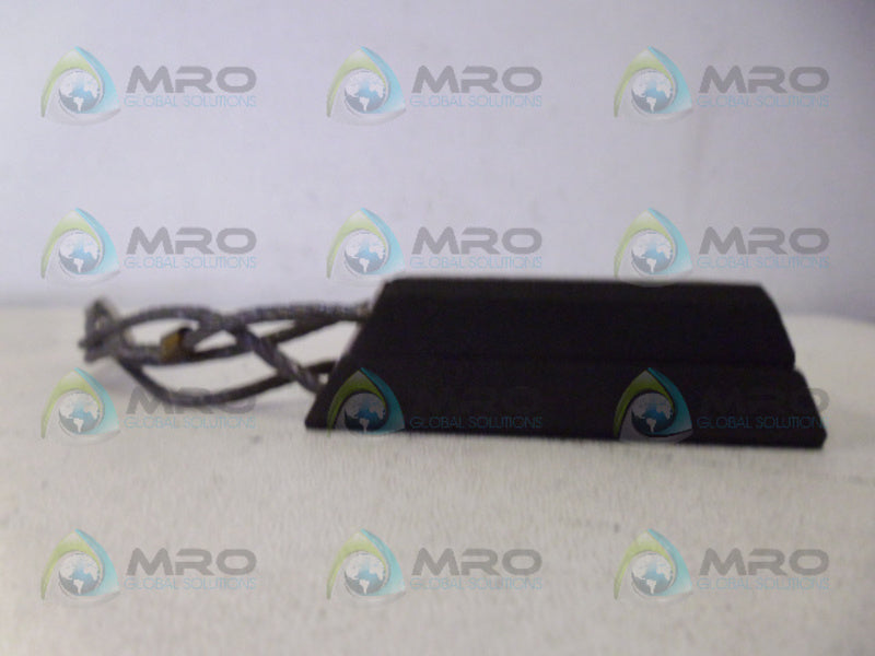 INDUSTRIAL MRO MN T563 CARBON BRUSH *NEW NO BOX*