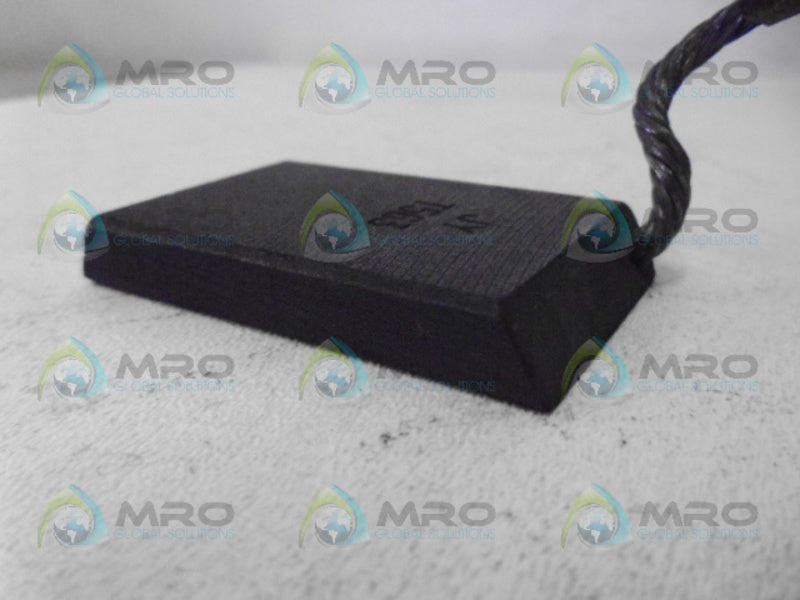 INDUSTRIAL MRO JY T563 CARBON BRUSH *NEW NO BOX*