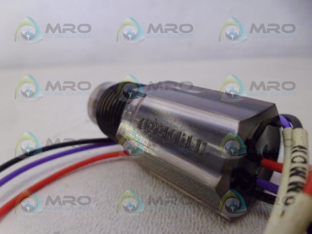 VICKERS MLO251-21 SENSOR *NEW IN BOX*