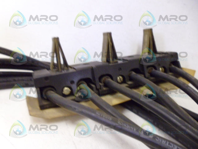 GENERAL ELECTRIC 601C76P3 MOUNTING BASE ELECTRIC 3P WITH CORD *USED*