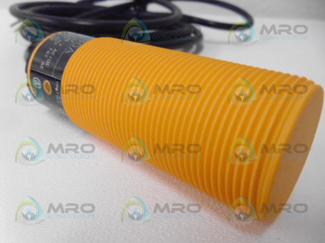 IFM EFECTOR II-2015-ABOA INDUCTIVE PROXIMITY SENSOR *NEW IN BOX*