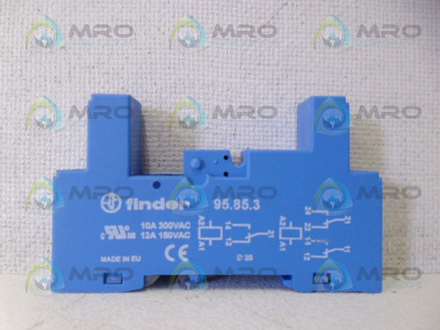 FINDER 95.85.3 SOCKET *NEW NO BOX*