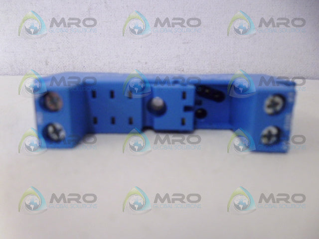 FINDER 95.85.3 SOCKET *NEW NO BOX*