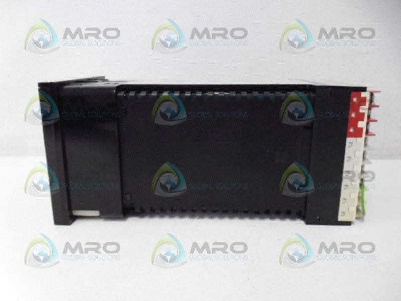 EUROTHERM 820-133-273-199-612-412-512-000-09-99-00 CONTROLLER NSNP