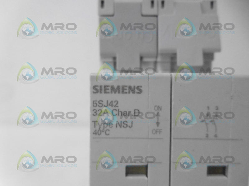 SIEMENS 5SJ4232-8HG42 CIRCUIT BREAKER 2P 32A *NEW NO BOX*