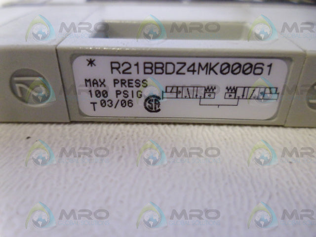 NUMATICS R21BBDZ4MK00061 SOLENOID AIR VALVE *NEW NO BOX*