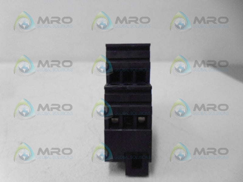 PHOENIX CONTACT 2839282 PROTECTIVE PLUG BASE *NEW NO BOX*
