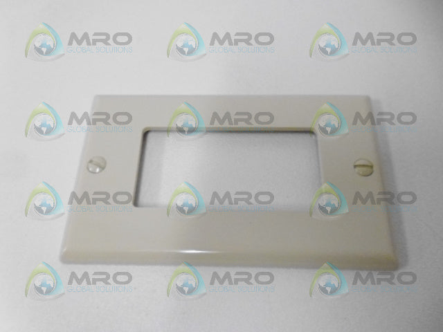LEVITON N7599-I OUTLET W/ WALL PLATE *NEW IN BOX*