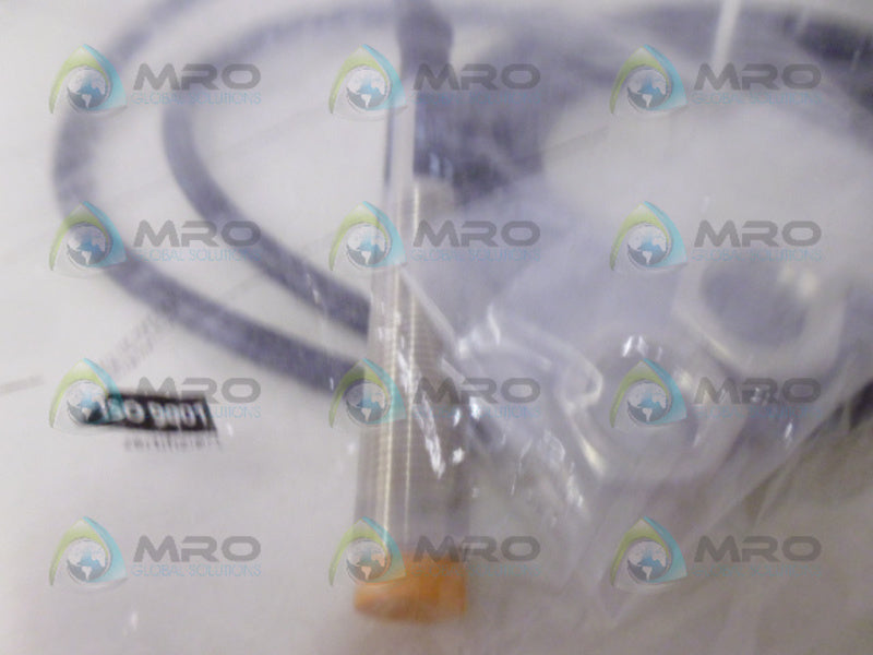 IFM EFECTOR IF0302 INDUCTIVE PROXIMITY SENSOR *NEW IN FACTORY BAG*