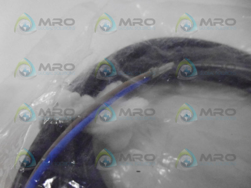 IFM EFECTOR IF0302 INDUCTIVE PROXIMITY SENSOR *NEW IN FACTORY BAG*