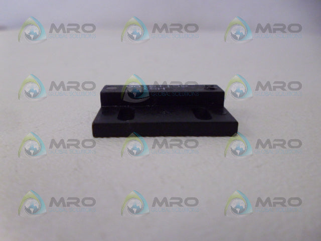 HERMETIC SWITCH INC ACT+8100 PROXIMITY SWITCH *NEW NO BOX*