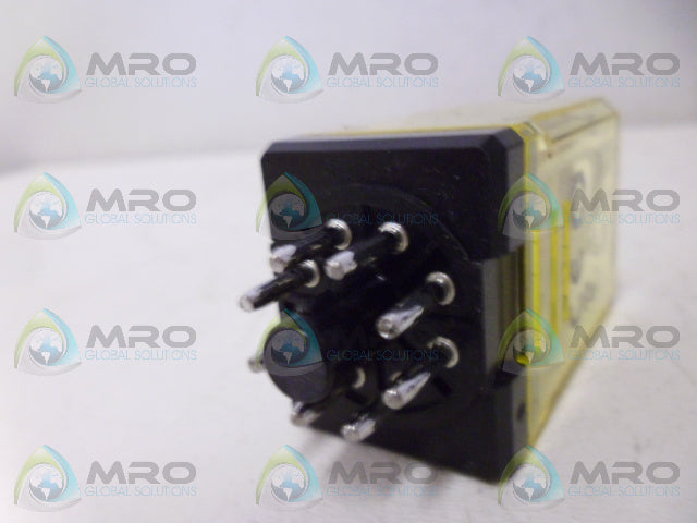 IDEC RR2P-U RELAY 12VAC *NEW NO BOX*