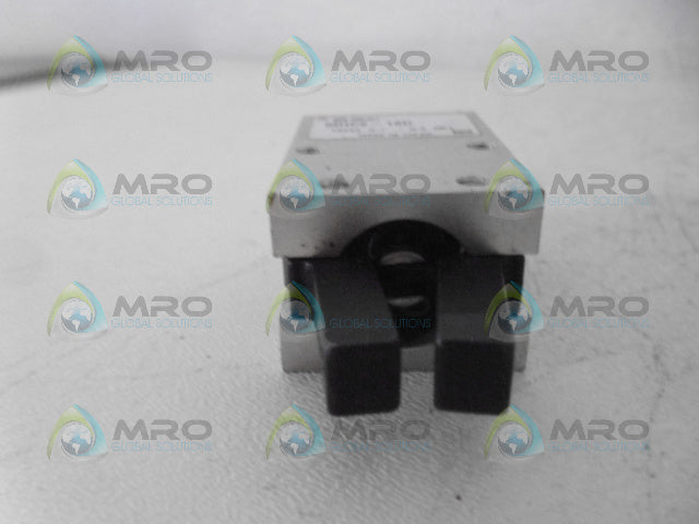 SMC MHC2-16D GRIPPER CYLINDER *NEW NO BOX*