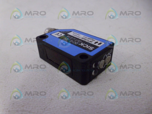 SICK WT100L-F2141 PROXIMITY SENSOR *NEW IN BOX*