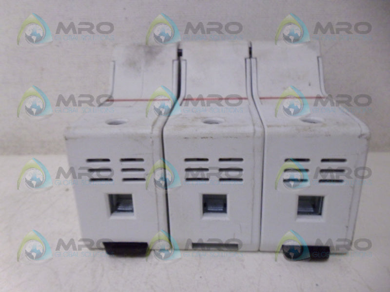 FERRAZ SHAWMUT US6J3I M211381 POWER FUSE BLOCK *NEW NO BOX*