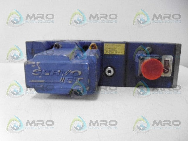 MOOG D691-2085G VALVE *USED*