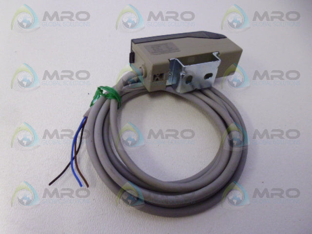 NAIS UZF60 PHOTOELECTRIC SENSOR *USED*