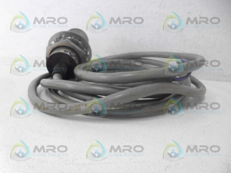 ALLEN BRADLEY 871TM-B10N30-A2 INDUCTIVE PROXIMITY SENSOR *USED*