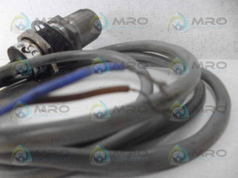 ALLEN BRADLEY 871TM-B10N30-A2 INDUCTIVE PROXIMITY SENSOR *USED*