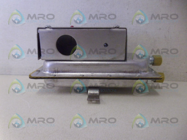 SIEMENS 141-0575 AIR FLOW SWITCH *NEW IN BOX*