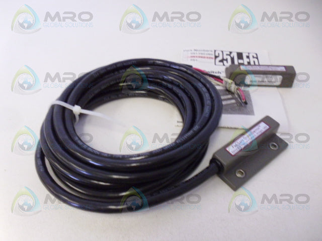 SENTROL 251-F62-12K GUARD SWITCH *NEW NO BOX*