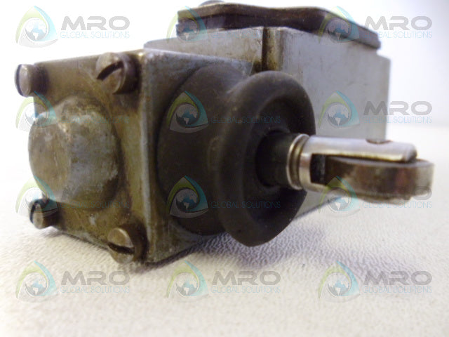 ALLEN BRADLEY 802T-K SER. 2 LIMIT SWITCH *USED*