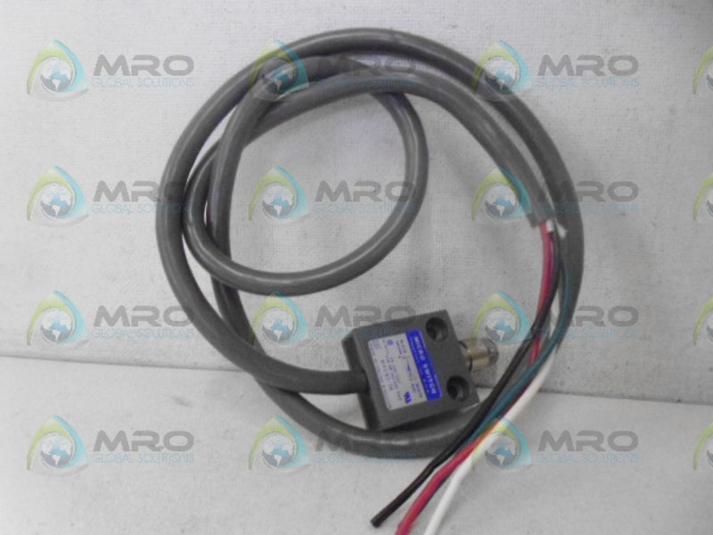 HONEYWELL 914CE2-3K LIMIT SWITCH *NEW IN BOX*