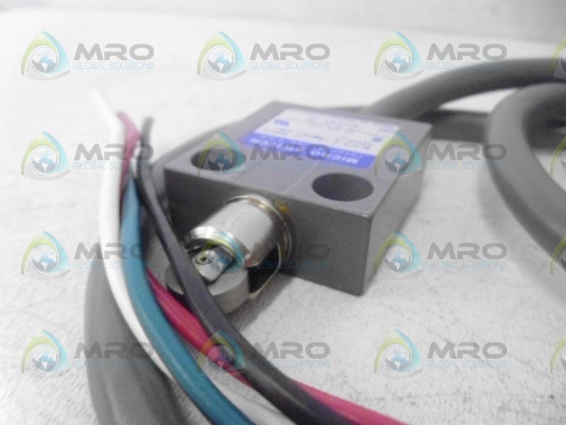 HONEYWELL 914CE2-3K LIMIT SWITCH *NEW IN BOX*