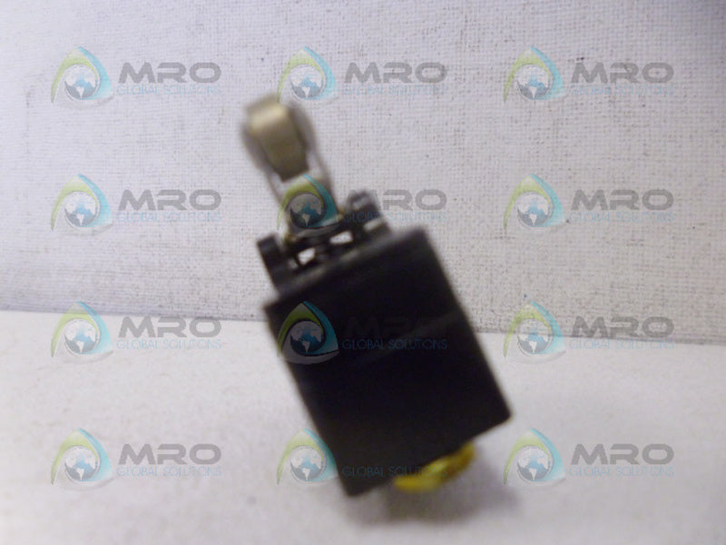 MICROSWITCH BM-1RW822-A2 BASIC SWITCH *NEW NO BOX*