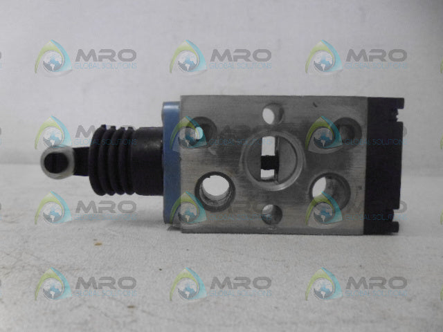 MAC 180001-123-0014 CONTROL VALVE W/ ROLLER LEVER *NEW IN BOX*