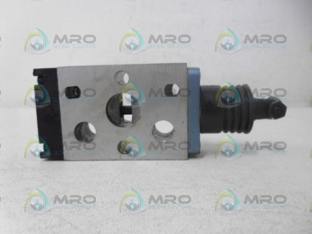 MAC 180001-122-0014 VALVE *NEW IN BOX*
