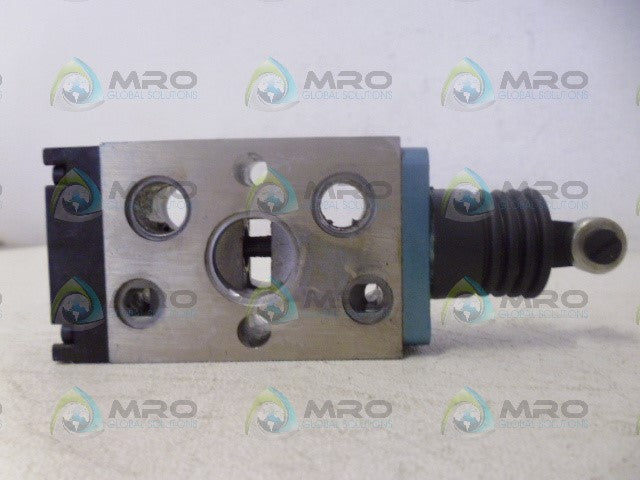 MAC 180001-122-0014 VALVE *NEW IN BOX*