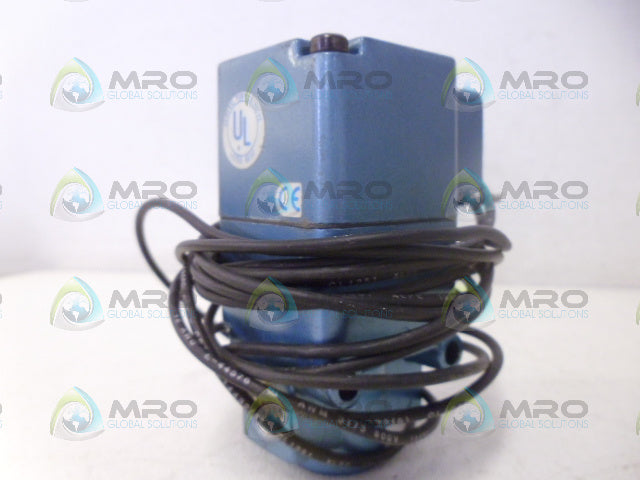 MAC 225B-111CABA SOLENOID VALVE *NEW NO BOX*