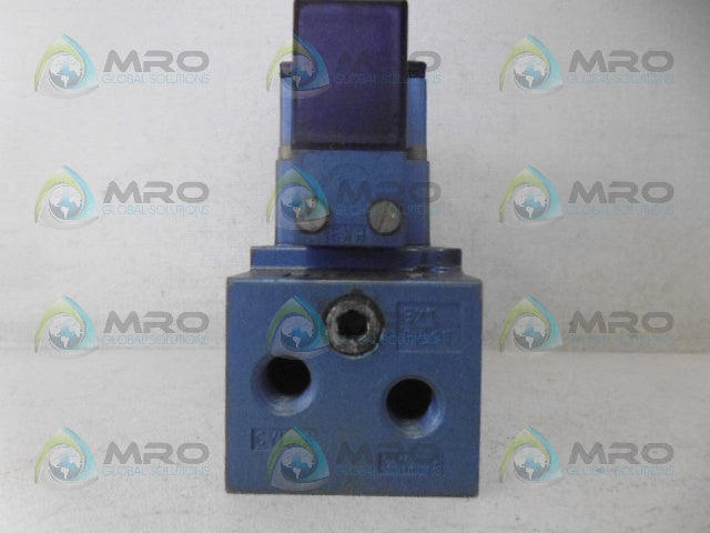 MAC 6233C-411-PM-111DA VALVE *NEW NO BOX*