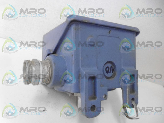 UNITED ELECTRIC H400-553 PRESSURE SWITCH *USED*