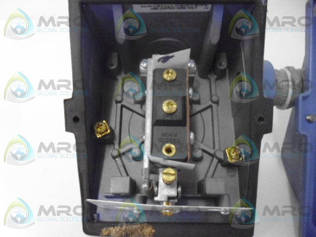 UNITED ELECTRIC H400-553 PRESSURE SWITCH *USED*