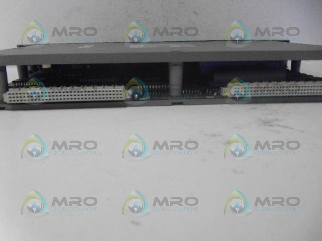 ALLEN BRADLEY 5250-LP3 SER. B  PROCESSOR MODULE F/W A09 *USED*